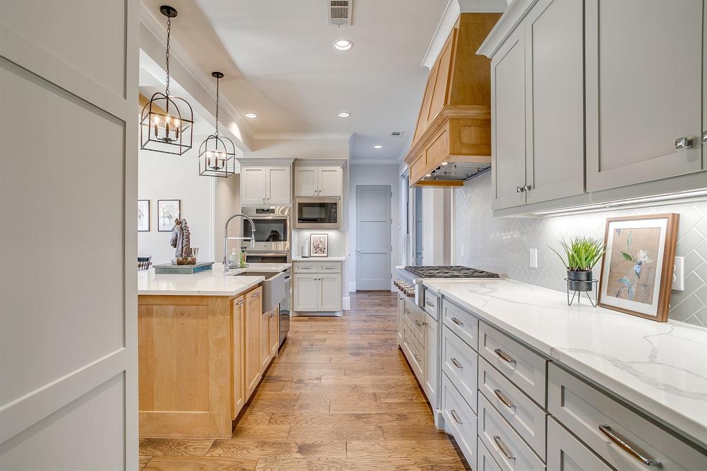 Fresh Meadows Estates - Residential