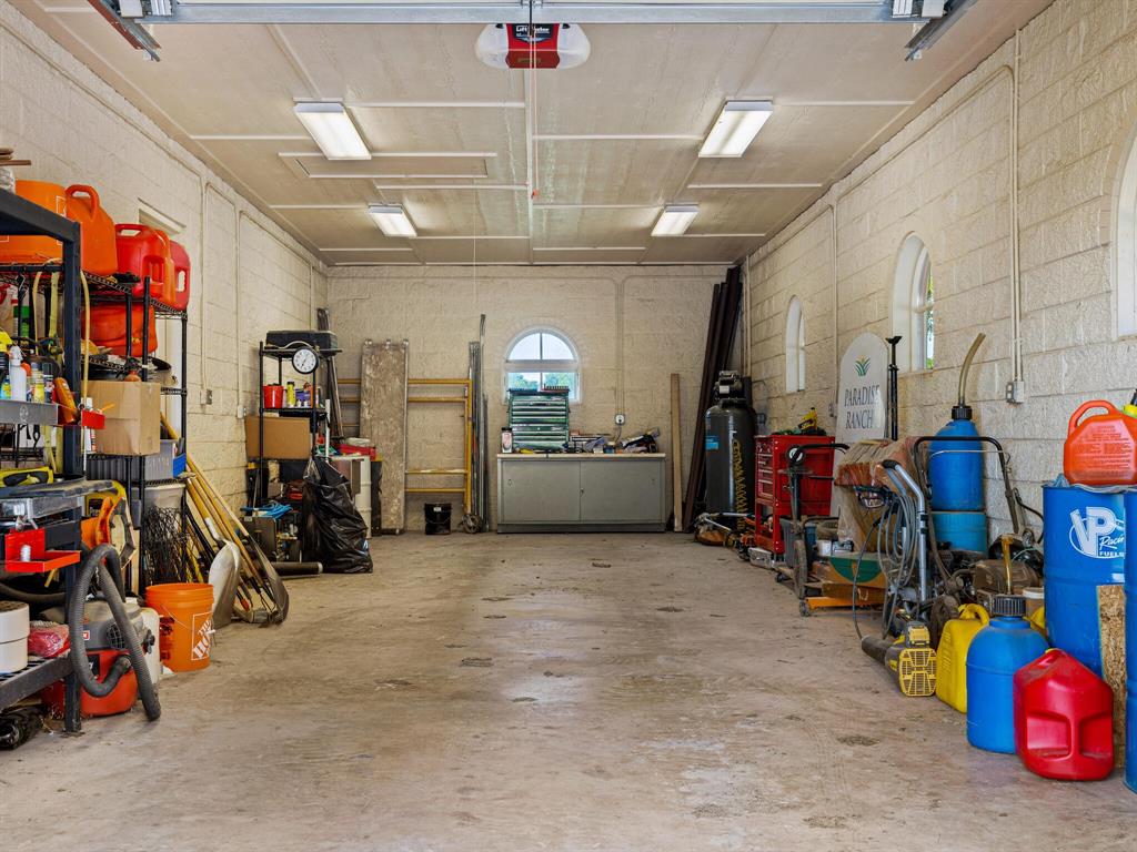 Paradise Ranch - Residential