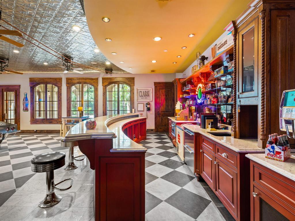 Paradise Ranch - Residential