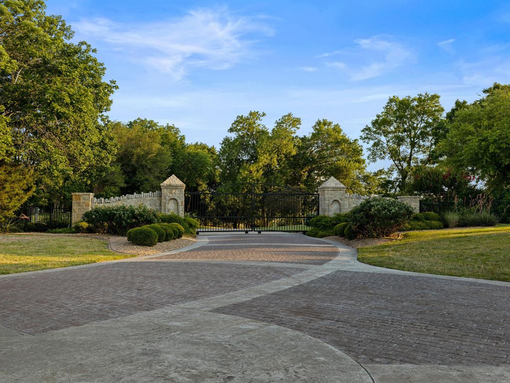 Paradise Ranch - Residential