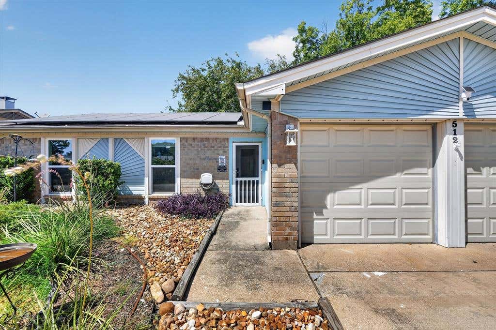 Photo of 512 Park Center Boulevard, Saginaw, TX 76179 (MLS # 21367419)