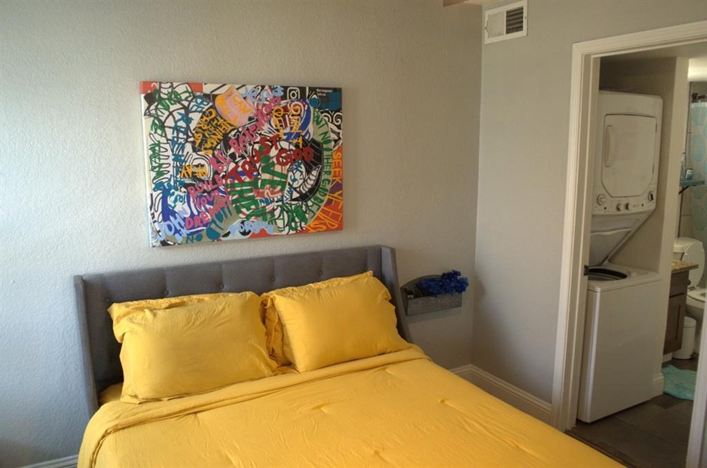 Arlington Oaks Condo - Residential