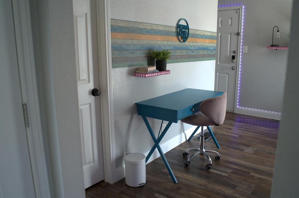 Arlington Oaks Condo - Residential