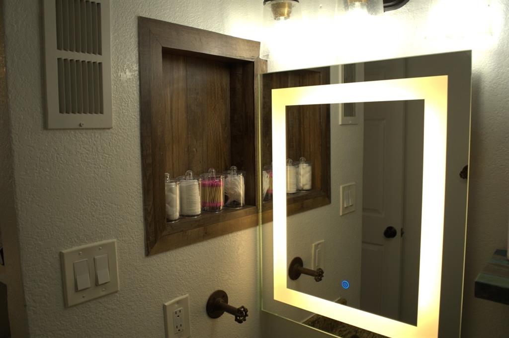 Arlington Oaks Condo - Residential