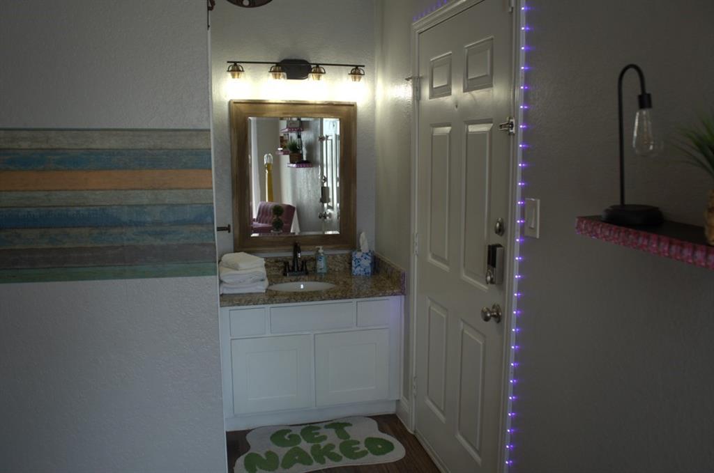 Arlington Oaks Condo - Residential