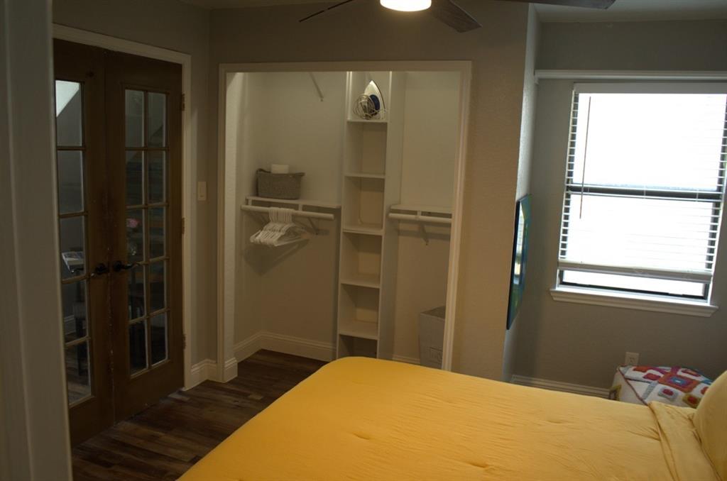 Arlington Oaks Condo - Residential