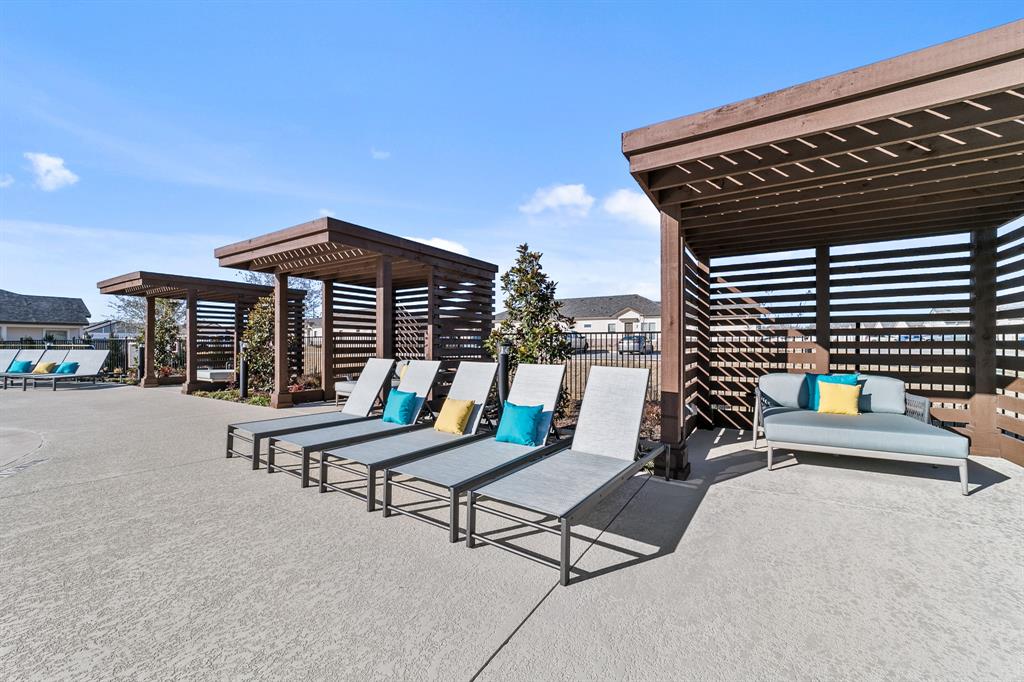 Luxe McKinney - Residential Lease