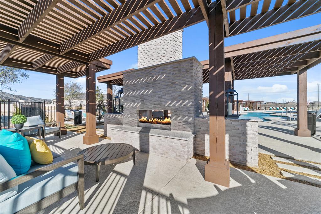 Luxe McKinney - Residential Lease