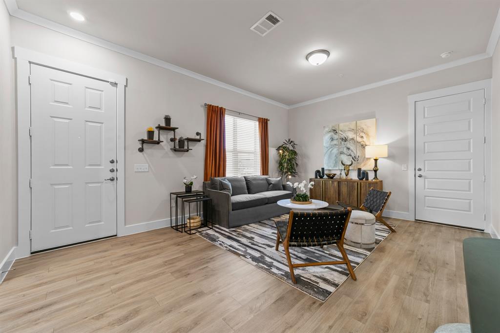 Luxe McKinney - Residential Lease