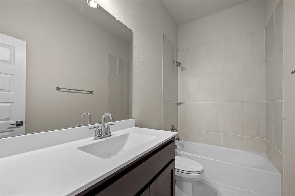 Creekshaw - Residential