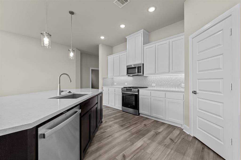 Creekshaw - Residential