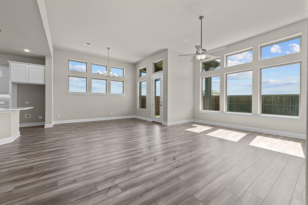 Creekshaw - Residential