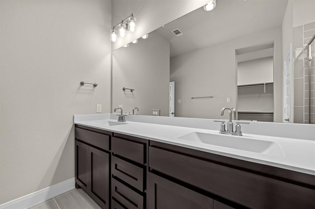 Creekshaw - Residential