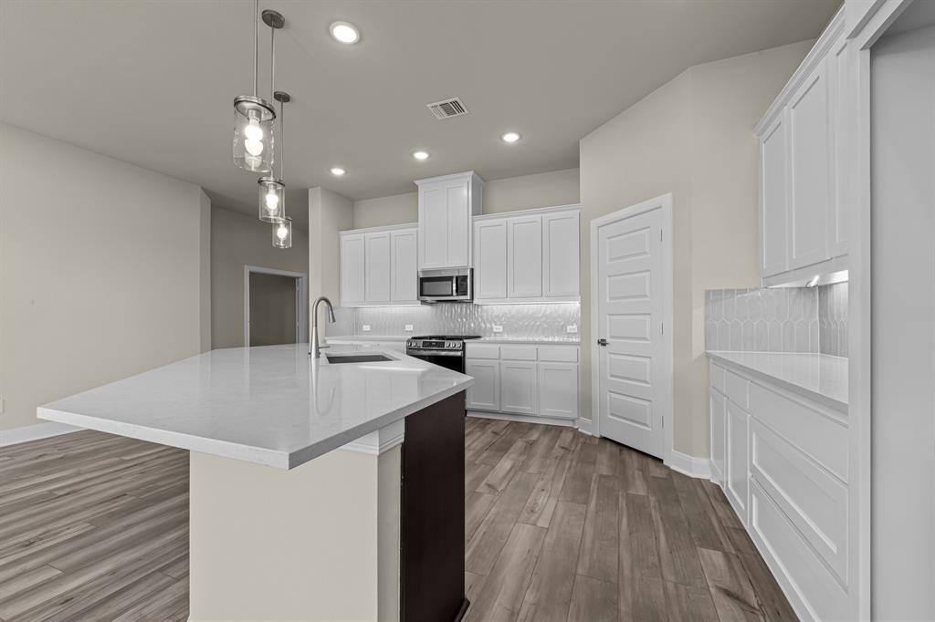 Creekshaw - Residential