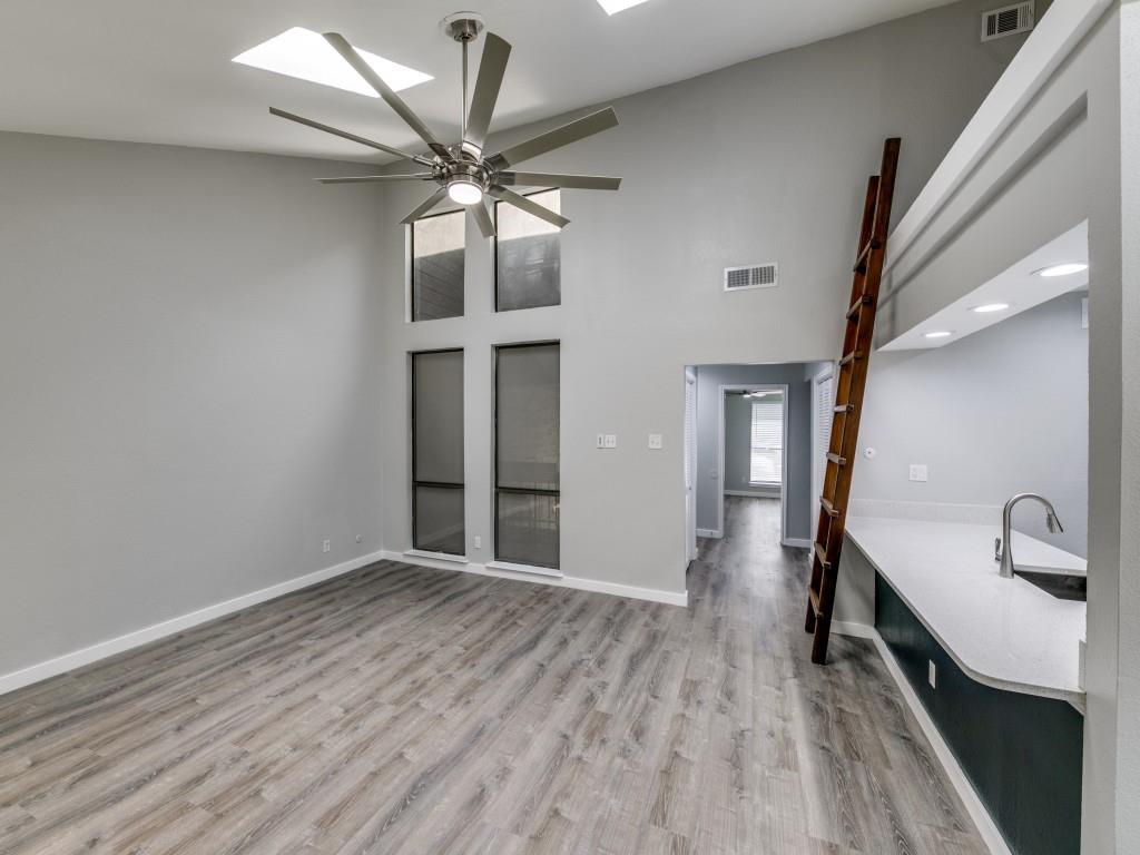 Holly Glen Condo - Residential