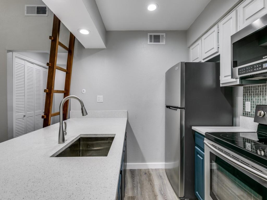 Holly Glen Condo - Residential