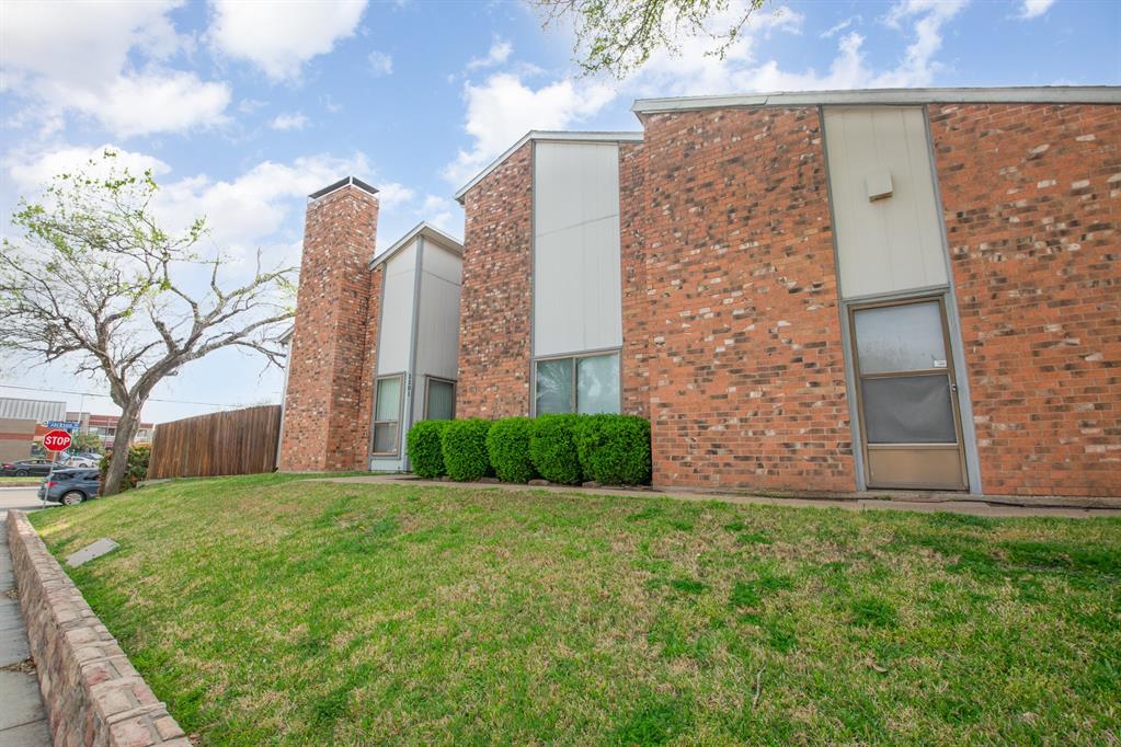 2201 Salem Drive