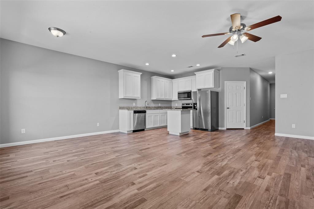 Day 2 Day Bus Park Ph 2 - Residential Lease