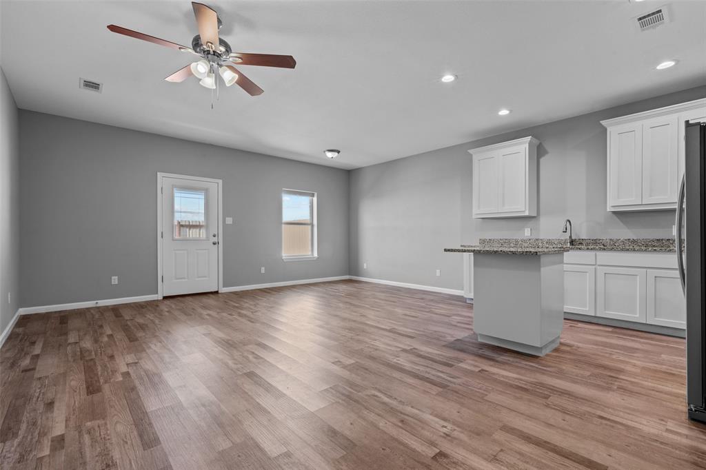 Day 2 Day Bus Park Ph 2 - Residential Lease