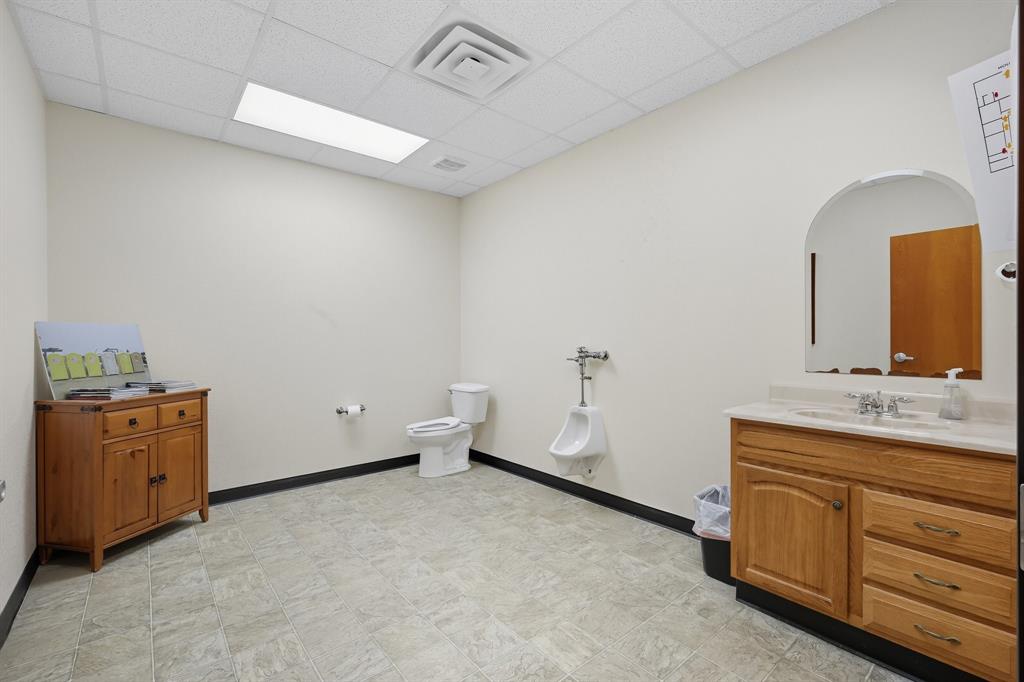 Murdock-Burns Sub - Commercial Sale