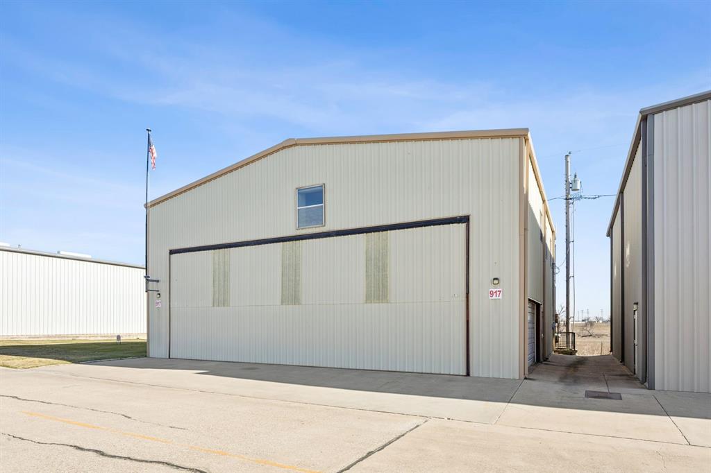 Hicks Airfield - Residential