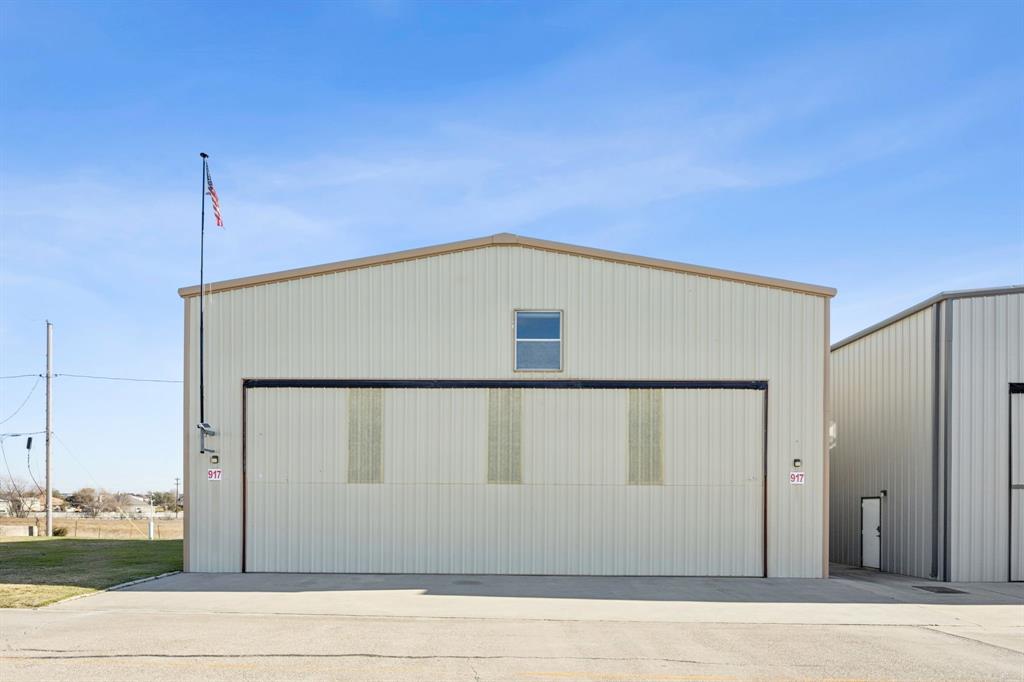 Hicks Airfield - Residential