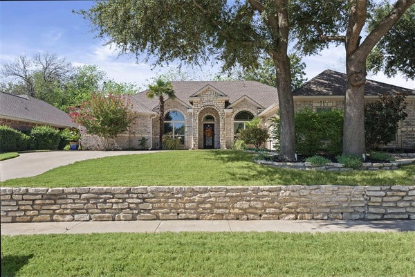 5589 GREENVIEW CT, NORTH RICHLAND HILLS, TX 76148 - Image f514095f2bed40c655d5751b6cb006a8/1004567480