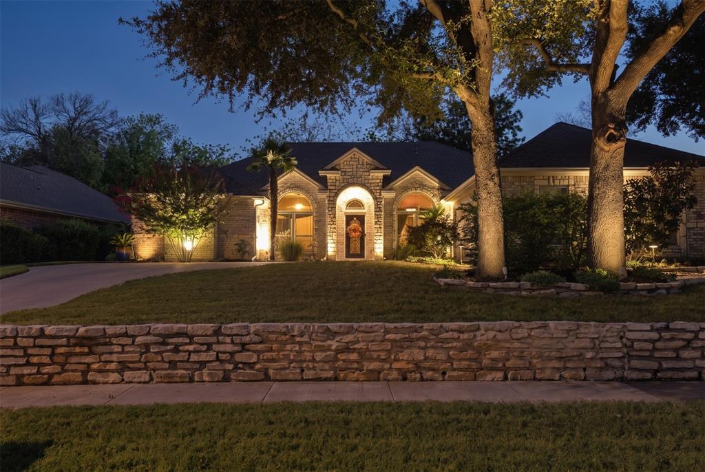 5589 Greenview Court
