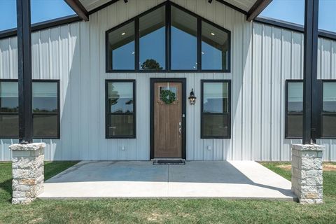 A home in Grand Saline