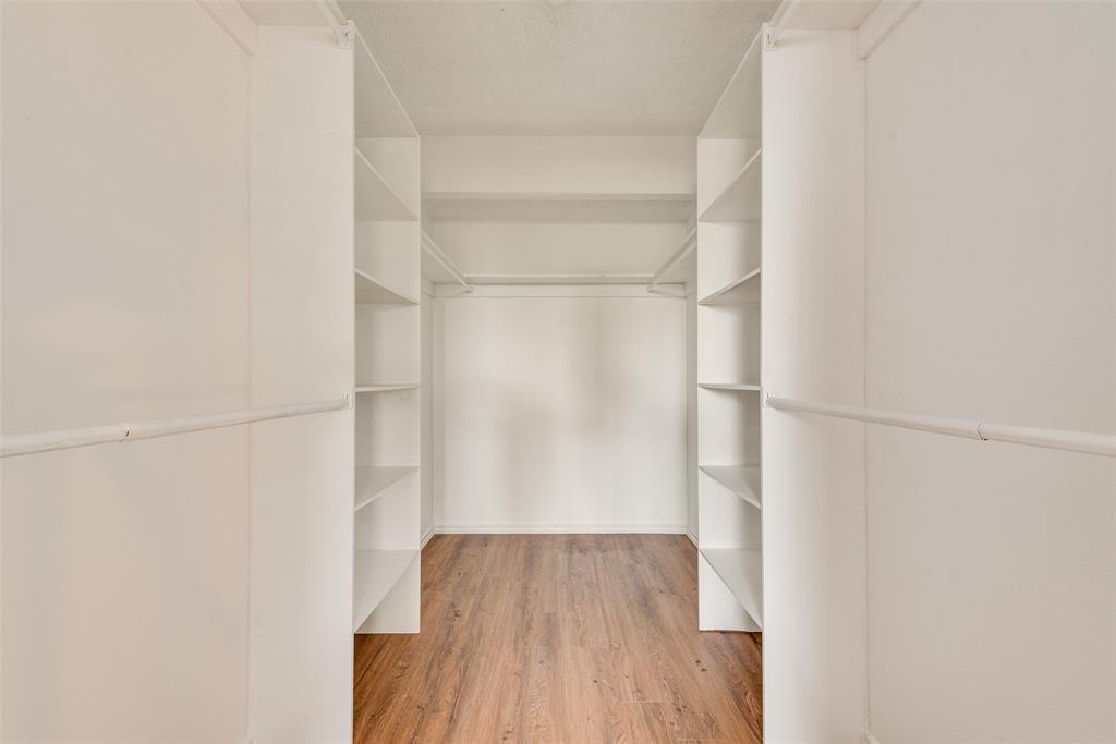 Preston On Creek Condos - Residential