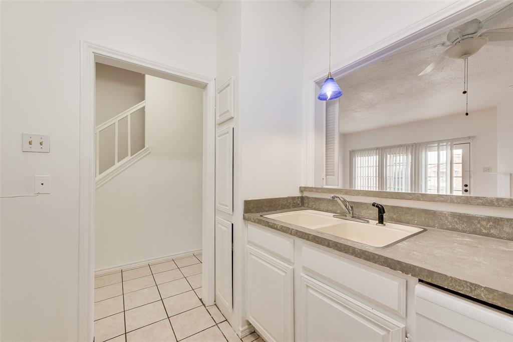 Preston On Creek Condos - Residential