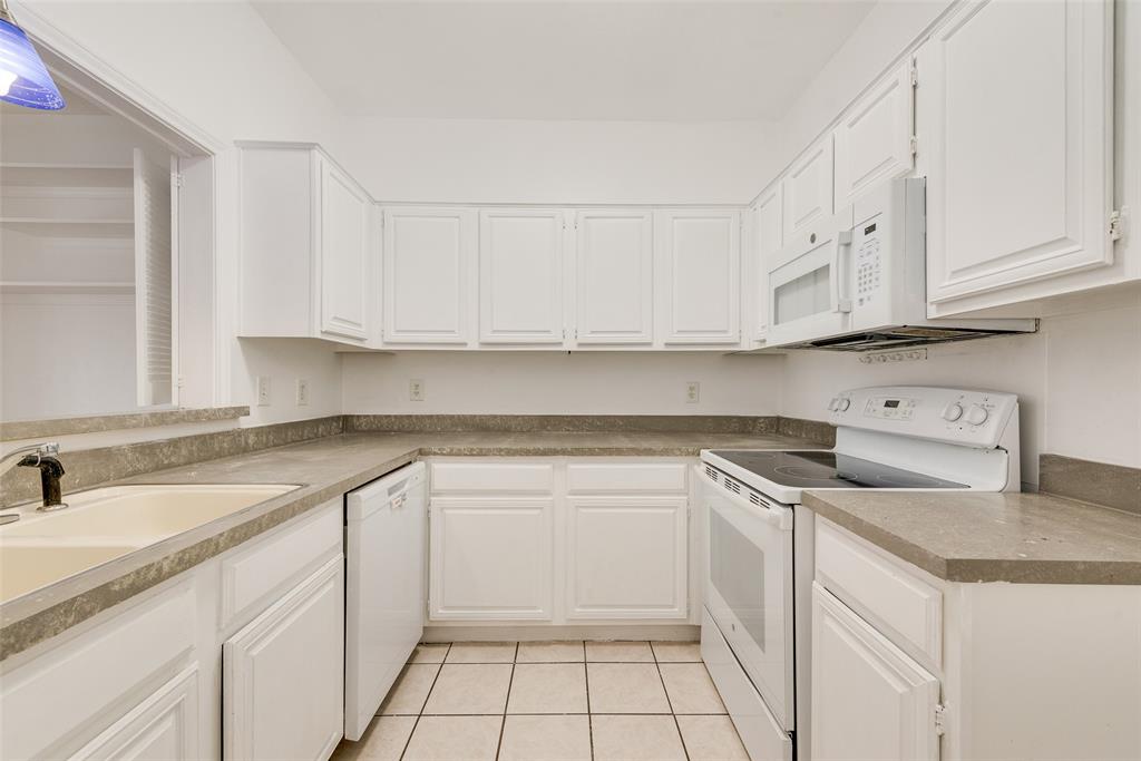 Preston On Creek Condos - Residential