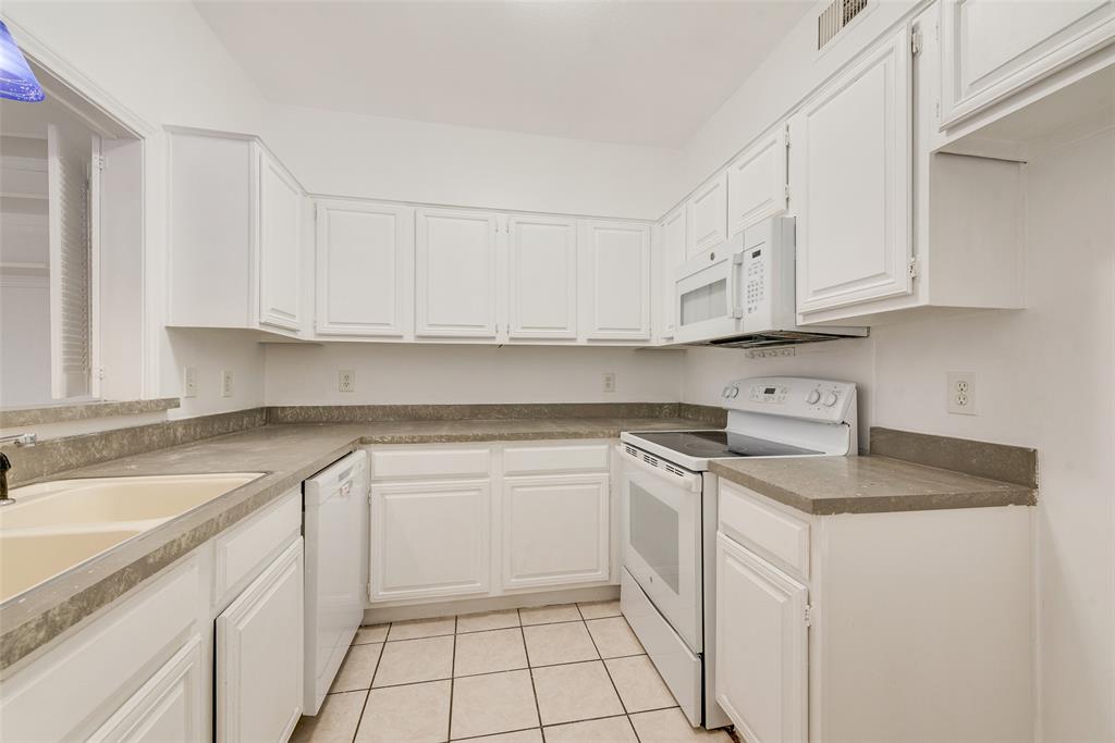 Preston On Creek Condos - Residential