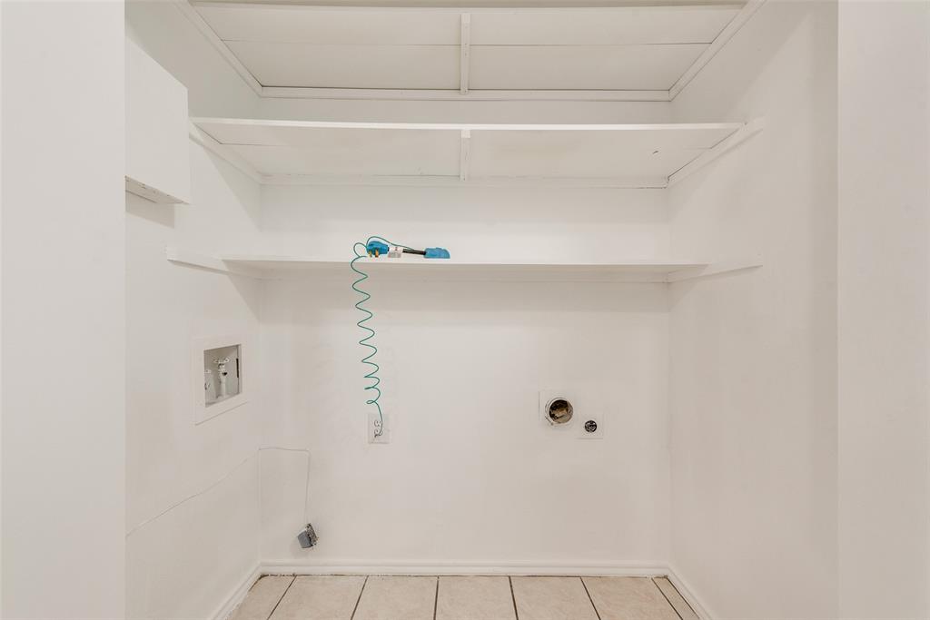 Preston On Creek Condos - Residential