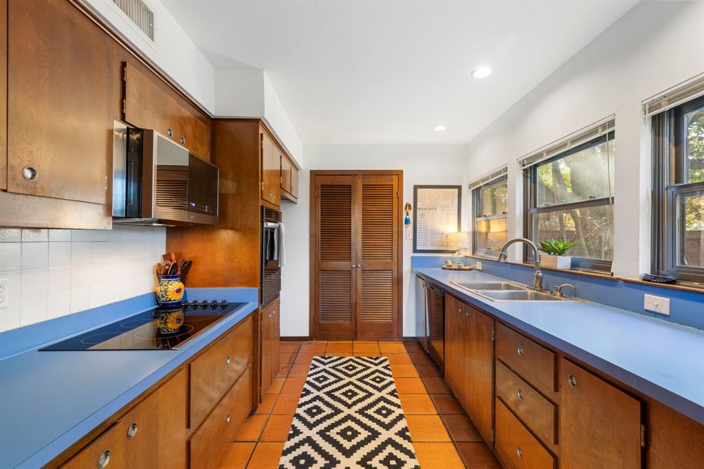 Crest Brook Estates - Residential