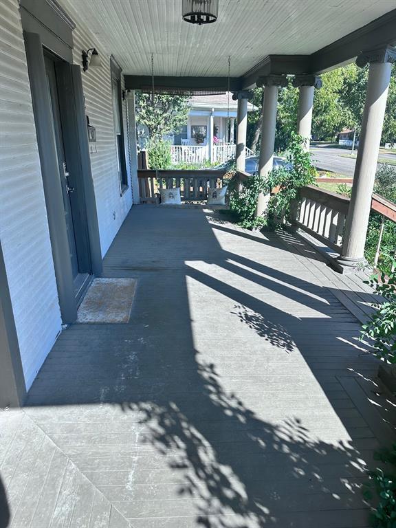 112 N Grand Avenue
