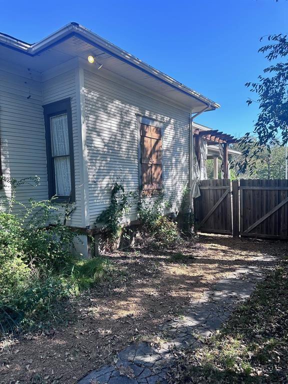 112 N Grand Avenue