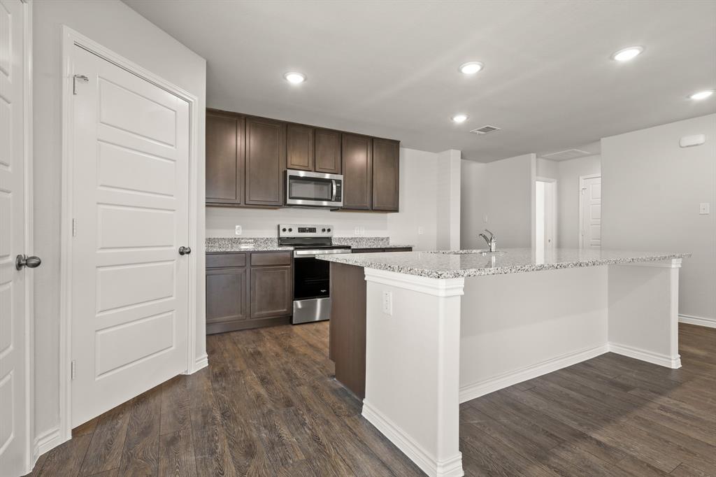 2413 Texas Ash Way