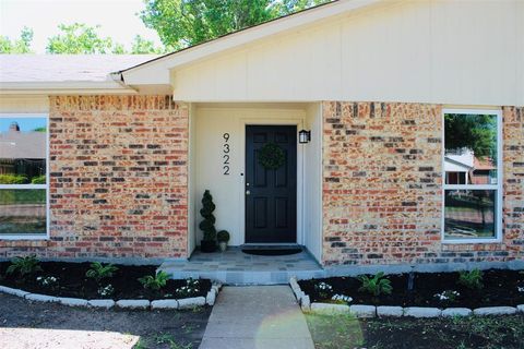 Photo of 9322 Shipman Street, Rowlett, TX 75088 (MLS # 21219732)