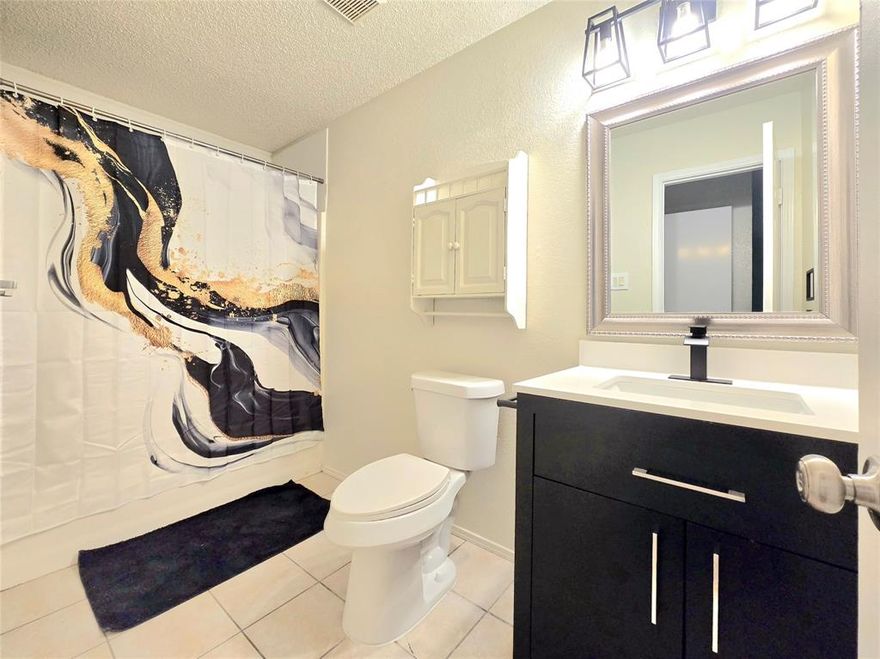 Ring in the new year in this beautiful home! 3 bedrooms, 2 full baths, 2 dining areas and 2 living rooms. Newly painted walls, quartz countertops, new bathroom vanities and new waterproof laminate planks in hallway and main living room. Huge covered back patio makes it great for entertaining and cooling off during the summer months. All applicants 18 years of age and up need to fill out separate applications & pay $45 application fee, must provide a valid driver's license and the latest 3 full months of paycheck stubs.