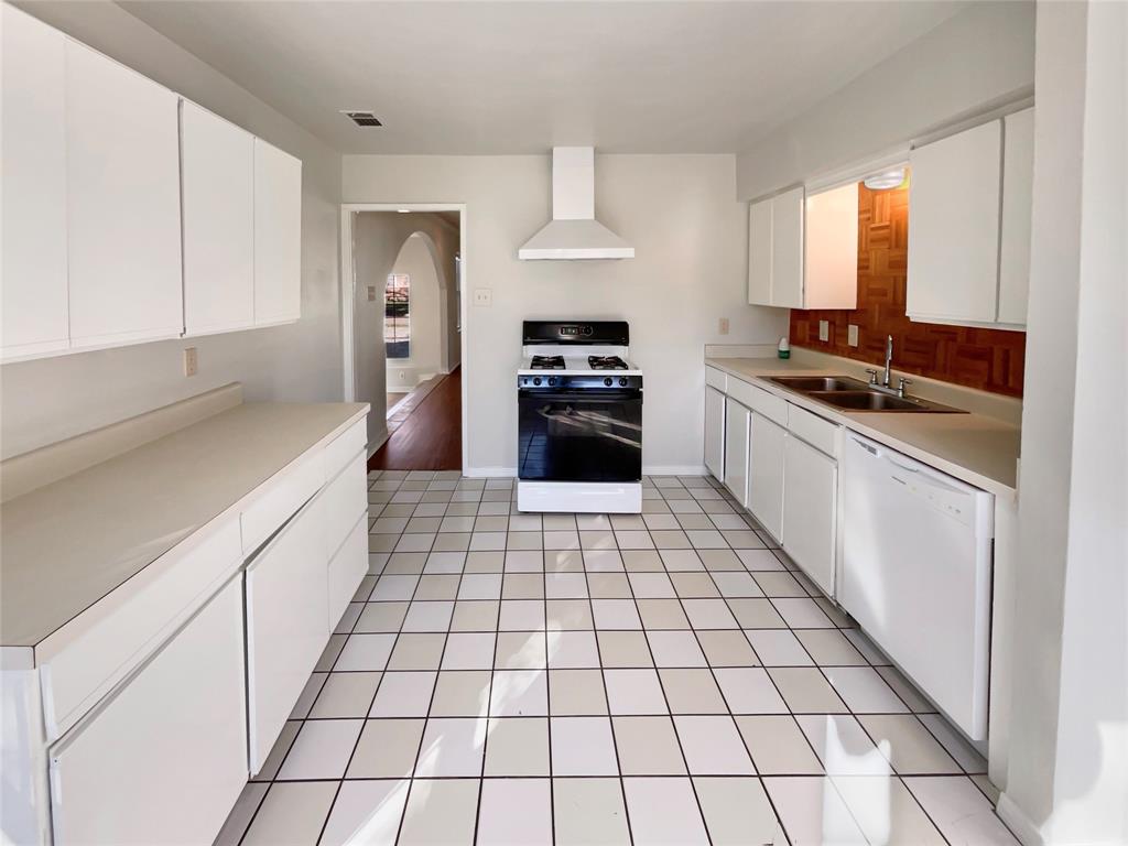 1718 Mountain Lake Road