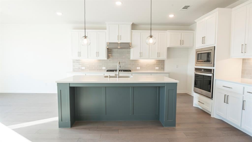 7001 Lowbranch Trail