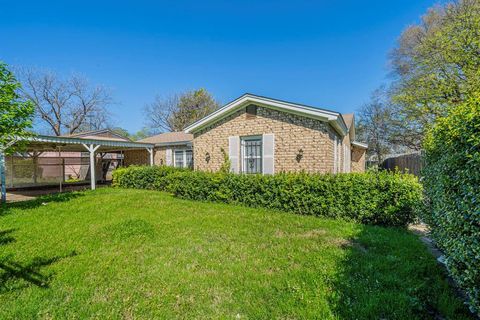 Photo of 3903 Lovingood Drive, Dallas, TX 75241 (MLS # 21215114)
