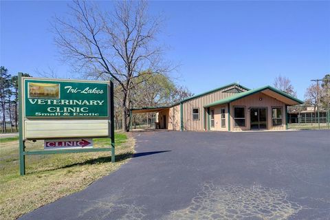 Photo of 111 FARM MARKET #21, Mount Pleasant, TX 75455 (MLS # 21202470)