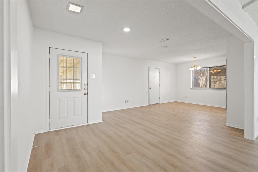827 Salem Trail