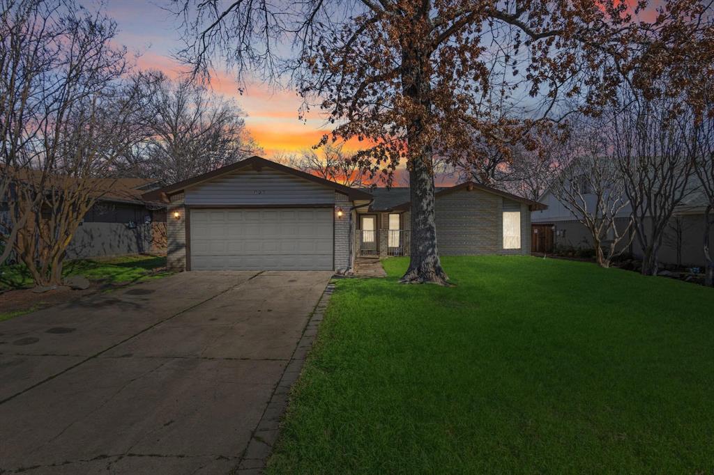 827 Salem Trail