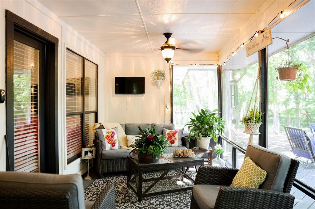 203 Covey Lane