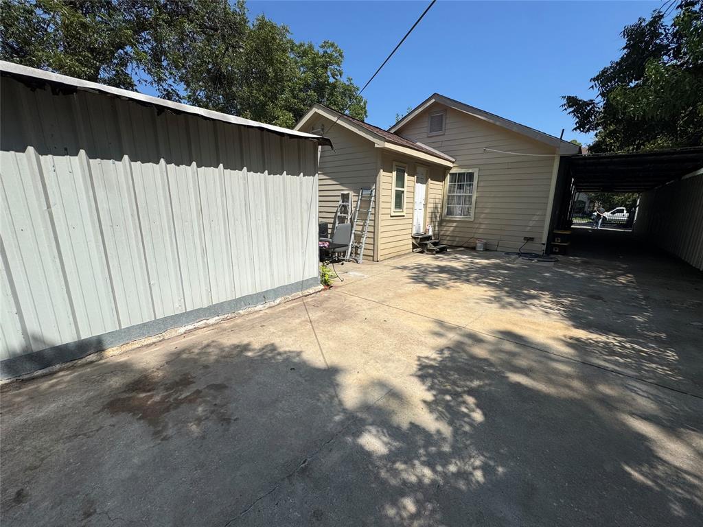 EAST SIDE - Residential