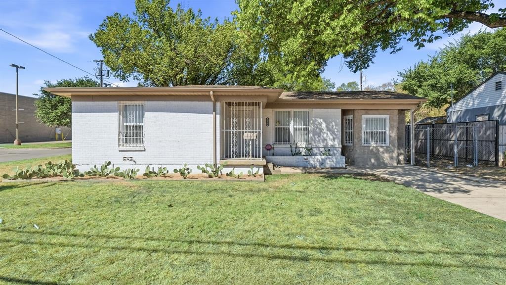 3008 Miller Avenue