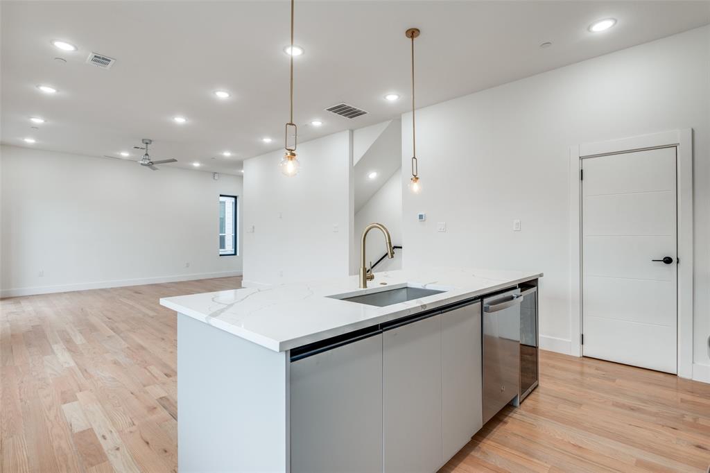 BELMONT REV - Residential Lease